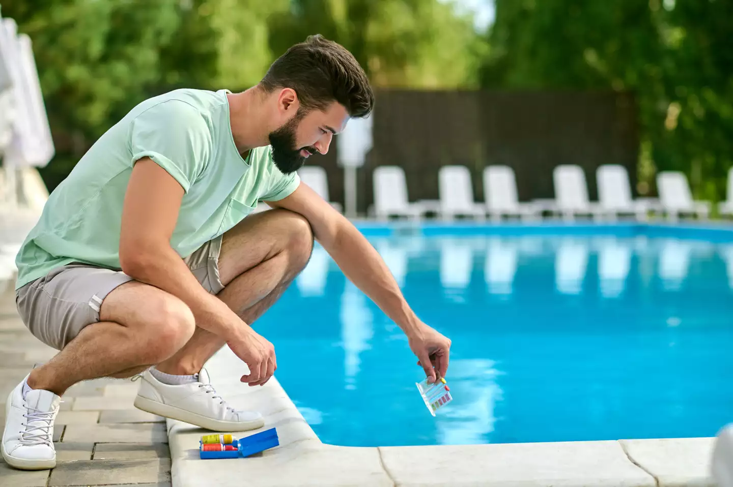 Quels sont les différents traitements de l'eau de piscine ?