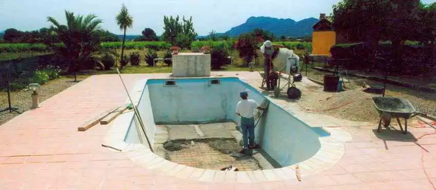 piscine coque industrielle réparation aquapolyester